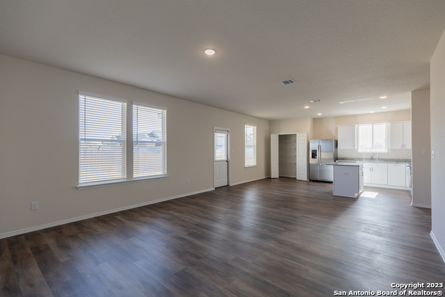 Image 5 of 40 For 817 Beacon Heights