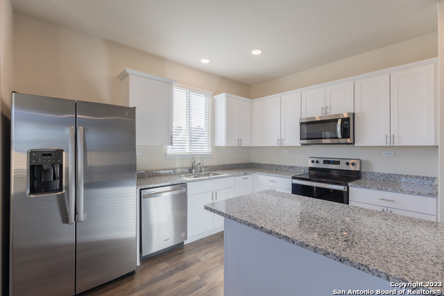 Image 8 of 40 For 817 Beacon Heights