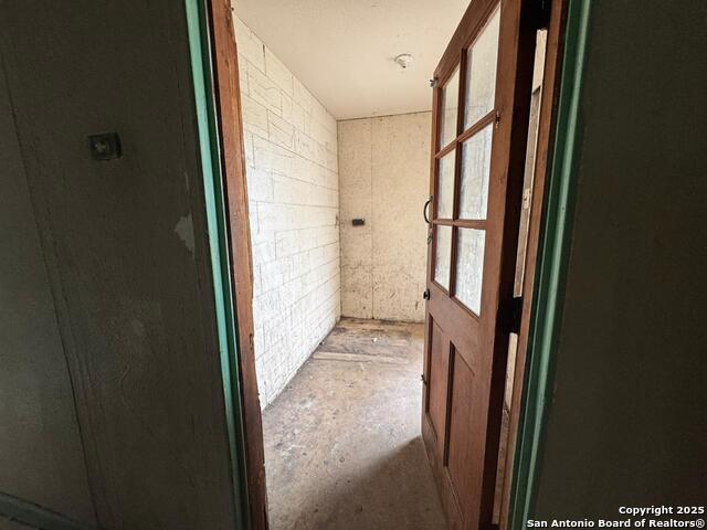 Listing photo id 8 for 814 Kendalia