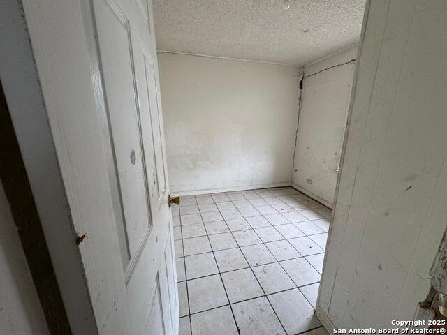 Listing photo id 12 for 814 Kendalia