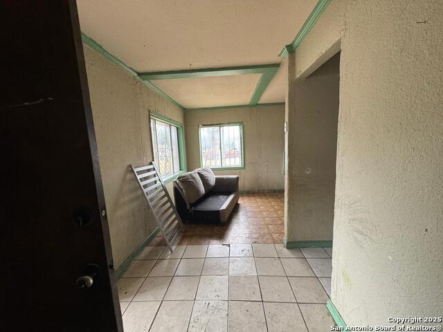 Listing photo id 19 for 814 Kendalia