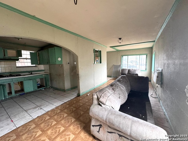 Listing photo id 21 for 814 Kendalia