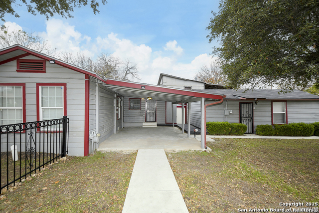 Image 13 of 14 For 1731 Carson E