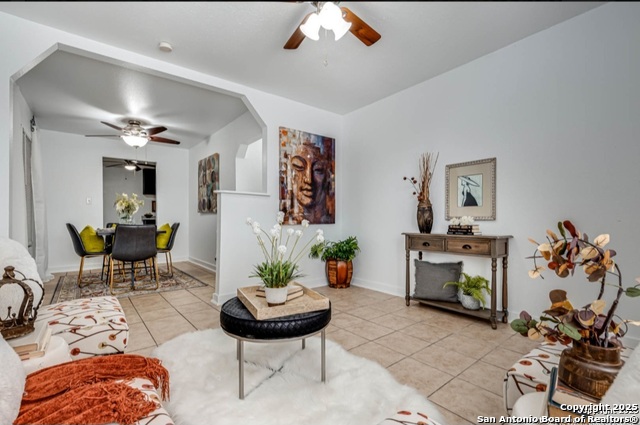 Image 2 of 14 For 1731 Carson E