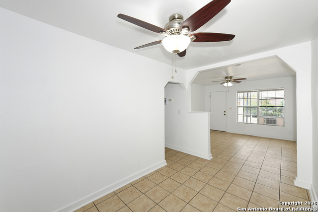 Image 4 of 14 For 1731 Carson E