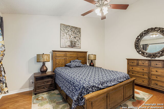 Image 16 of 28 For 9319 Fishers Hill