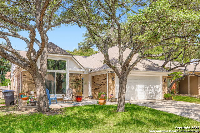Image 4 of 28 For 9319 Fishers Hill