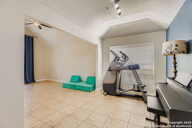 Image 5 of 28 For 9319 Fishers Hill