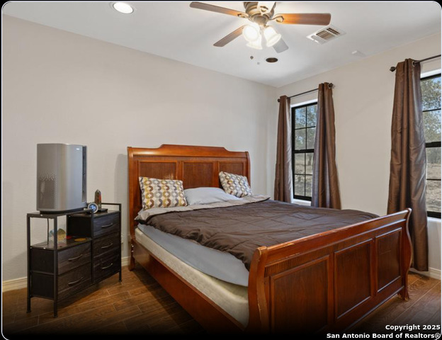 Listing photo id 0 for 133 County Road 7724