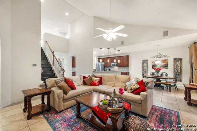 Listing photo id 3 for 8206 Setting Moon