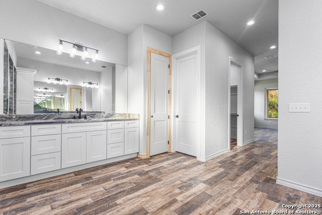 Listing photo id 12 for 114 Cr 6875  