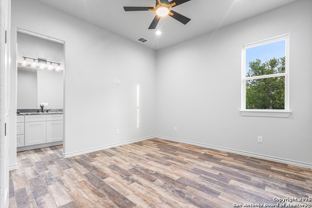 Listing photo id 15 for 114 Cr 6875  