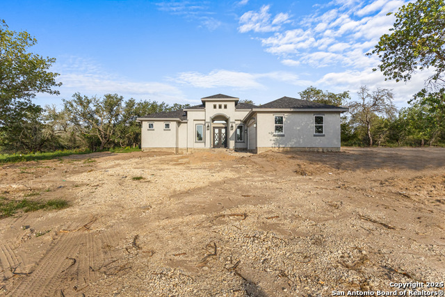 Listing photo id 0 for 114 Cr 6875  