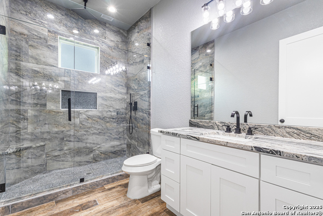 Listing photo id 18 for 114 Cr 6875  