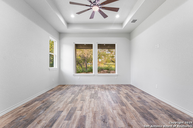 Listing photo id 7 for 114 Cr 6875  