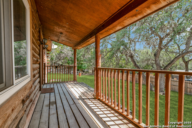 Image 32 of 36 For 162 Water View Dr.