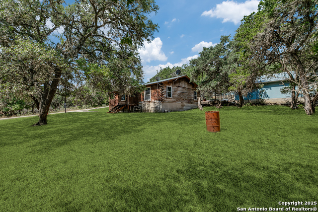 Image 9 of 36 For 162 Water View Dr.