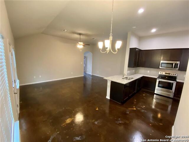 Image 3 of 9 For 1505 Lucille