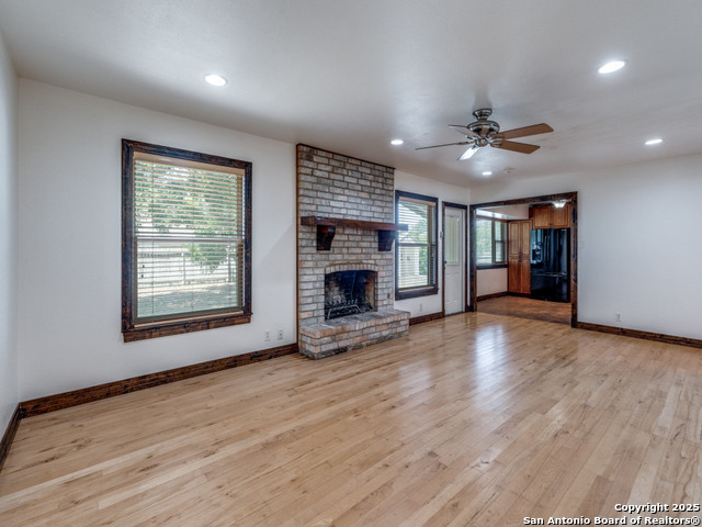Image 8 of 29 For 5906 Royal  