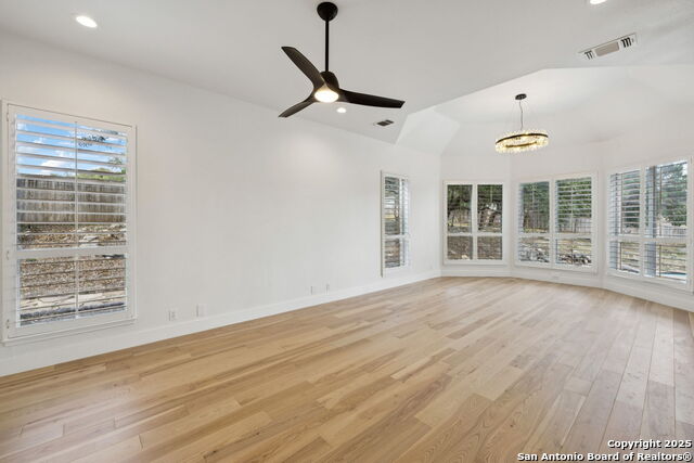 Image 14 of 43 For 19206 Grey Bluff
