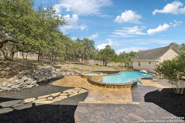Image 31 of 43 For 19206 Grey Bluff