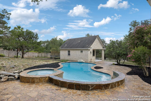 Image 32 of 43 For 19206 Grey Bluff