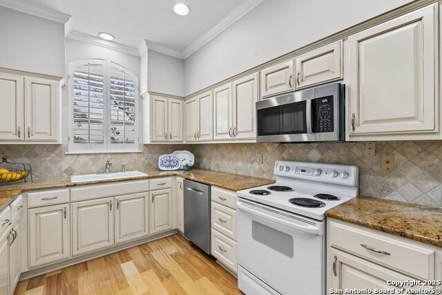 Image 10 of 24 For 100 El Prado Drive W 214