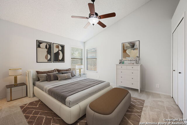 Listing photo id 13 for 7415 Pebblewood