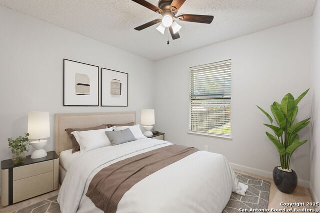 Listing photo id 22 for 7415 Pebblewood