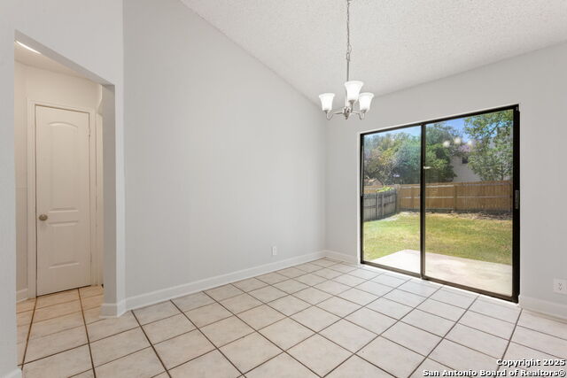 Listing photo id 7 for 7415 Pebblewood