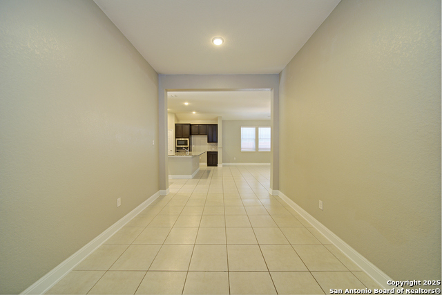 Listing photo id 9 for 8022 Carver Heights