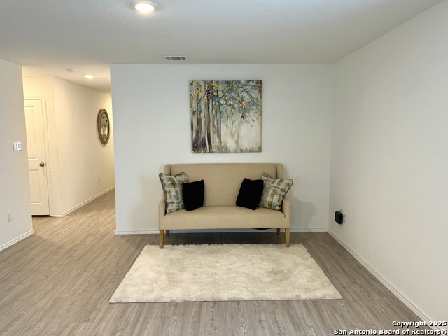 Image 5 of 32 For 9024 James Bowie