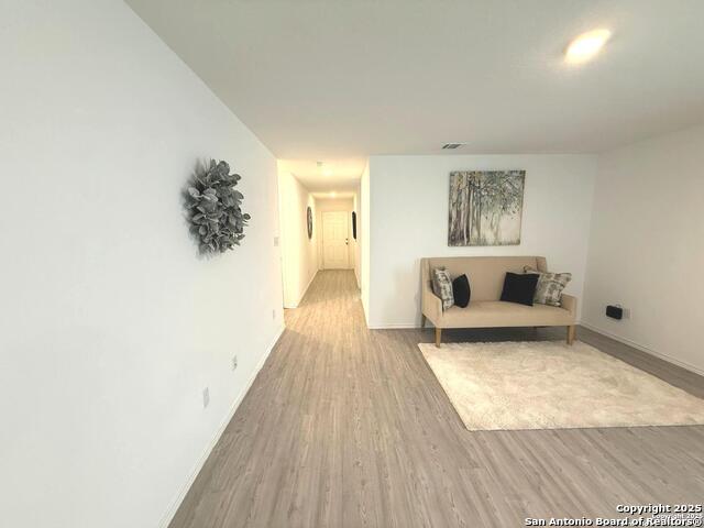 Image 9 of 32 For 9024 James Bowie