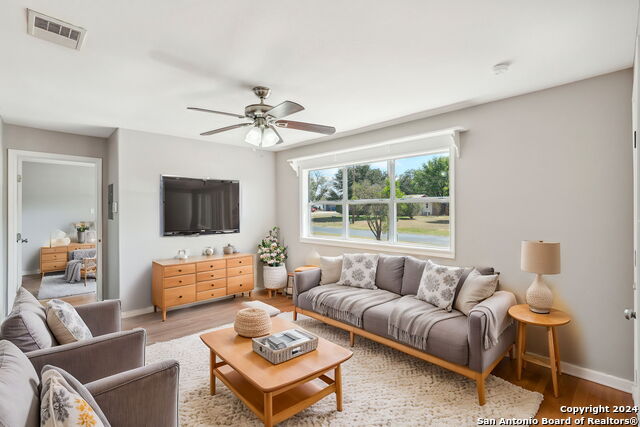 Image 15 of 50 For 1505 B St  