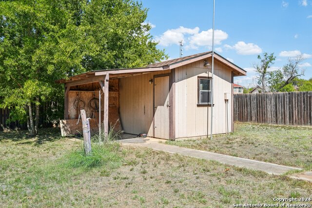 Image 49 of 50 For 1505 B St  