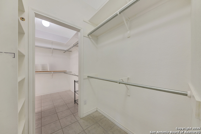 Listing photo id 16 for 639 Bluff Ridge Ct