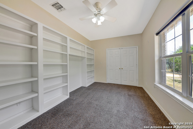 Listing photo id 17 for 639 Bluff Ridge Ct