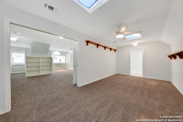 Listing photo id 20 for 639 Bluff Ridge Ct