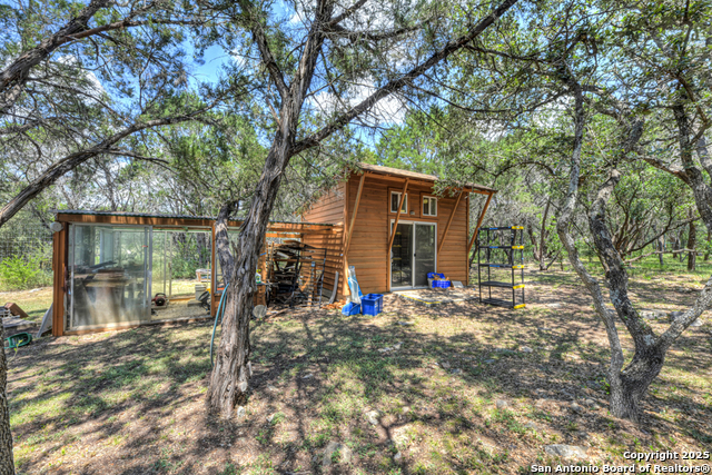 Listing photo id 27 for 639 Bluff Ridge Ct