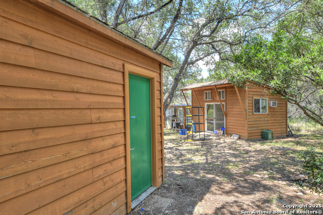 Listing photo id 28 for 639 Bluff Ridge Ct