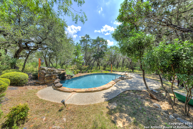 Listing photo id 29 for 639 Bluff Ridge Ct