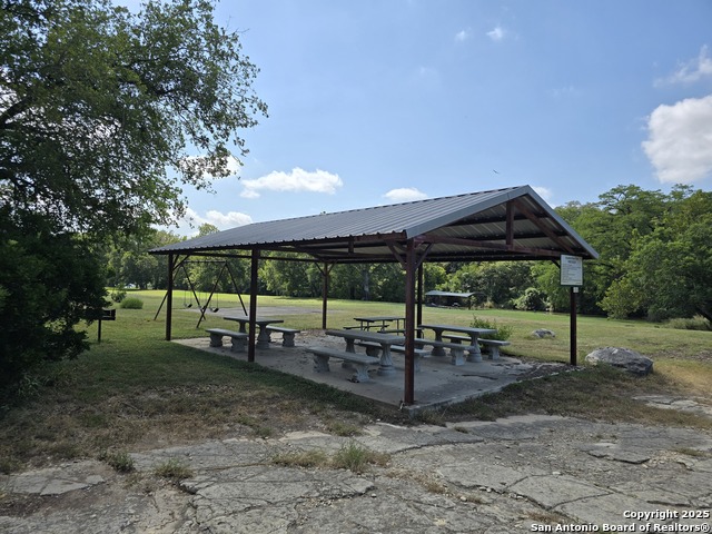 Listing photo id 35 for 639 Bluff Ridge Ct