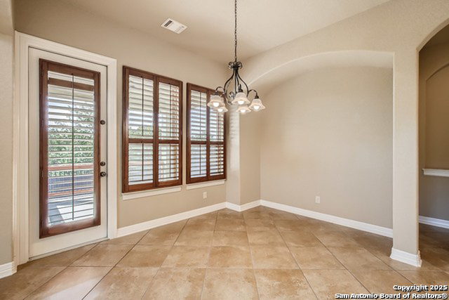 Image 10 of 26 For 18527 Canoe Brook
