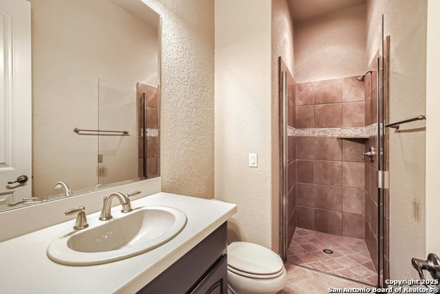 Image 16 of 26 For 18527 Canoe Brook