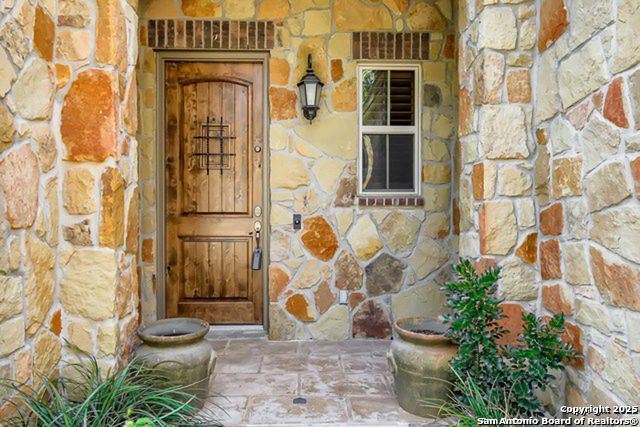 Image 2 of 26 For 18527 Canoe Brook