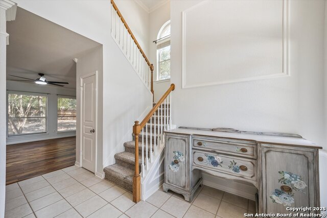 Listing photo id 2 for 2443 Cove Hill
