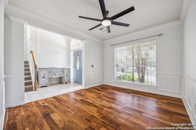 Listing photo id 4 for 2443 Cove Hill