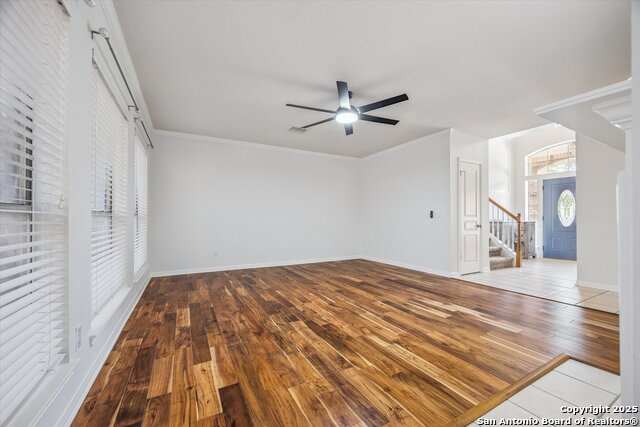 Listing photo id 5 for 2443 Cove Hill