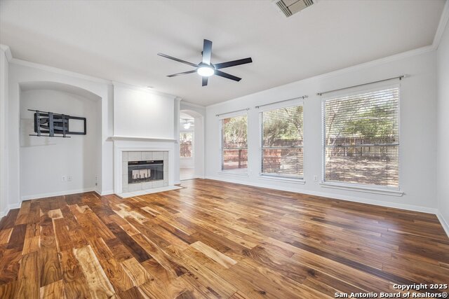 Listing photo id 7 for 2443 Cove Hill
