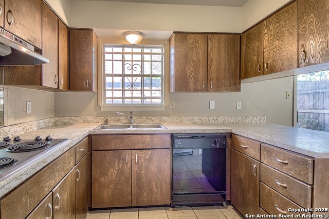 Image 10 of 28 For 8715 Starcrest 48